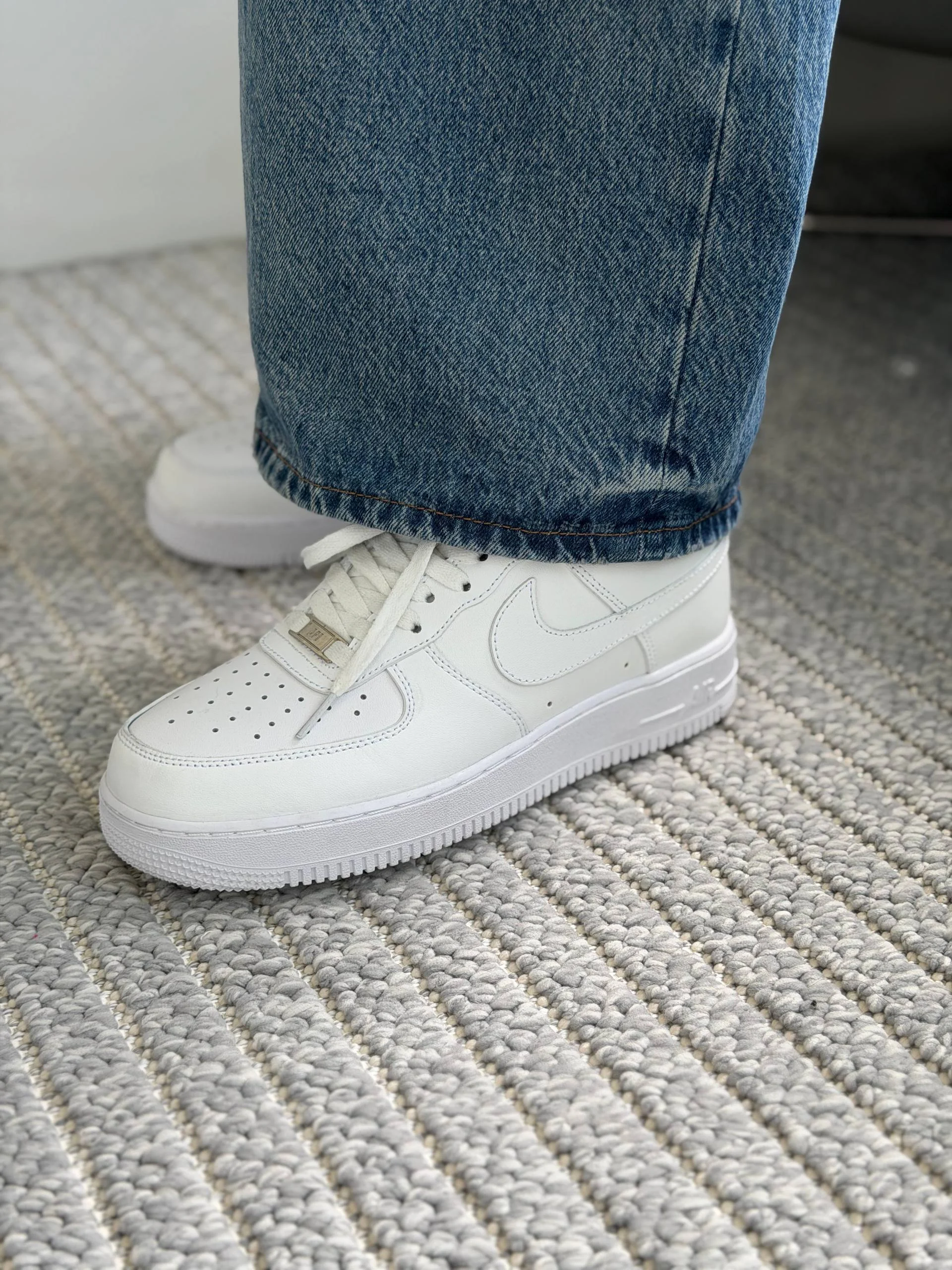 کتونی نایکی Nike Air Force 1 '07 (سفید کلاسیک)
